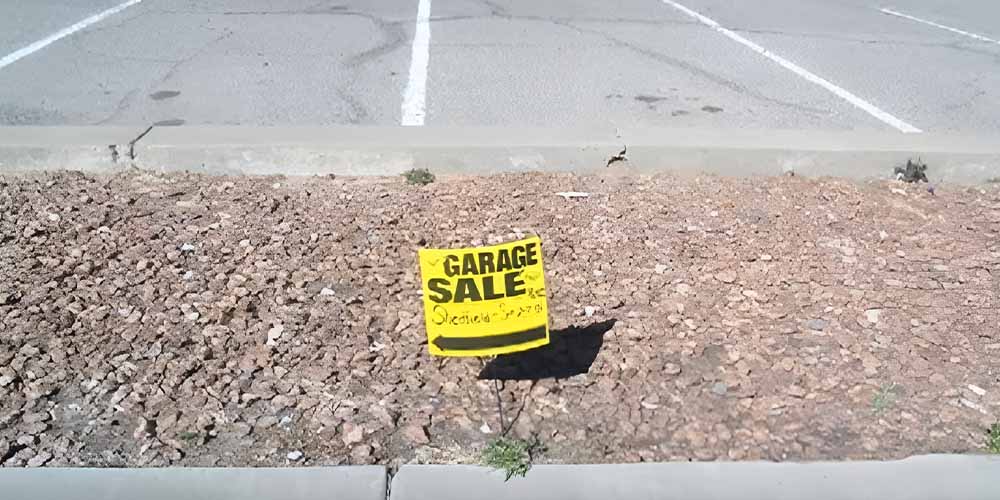 Illegal Signs On The Parkway